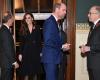 Kate Middleton splendente per il suo ritorno ufficiale nella famiglia reale