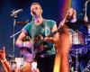 Durante un concerto, il cantante dei Coldplay aiuta un bambino schiacciato dalla folla