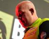 L’anno sterile di Michael van Gerwen continua, eliminato dalla fase a gironi del Grand Slam of Darts a 14 anni da Ryan Joyce