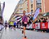 VIDEO. “Vorrei proprio che la gente ci provasse”, la sfida folle di uno studente, correre la maratona in sandali