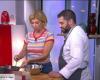 VIDEO – Michèle Laroque in cucina a C à vous, Anne-Elisabeth Lemoine sta diventando impaziente!