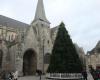 a Guérande l'albero di Natale gigante è già montato!