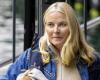 Mette-Marit dalla Norvegia fa visita a suo figlio in un centro di riabilitazione