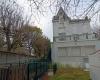 Chi metterà le mani su questo grande edificio vuoto “idealmente situato” in un parco degli Yvelines?