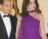 Carla Bruni viziata da Nicolas Sarkozy: svela il suo regalo (molto) romantico per i loro 17 anni d’amore