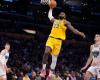 LeBron solleva i Lakers superando i Grizzlies con una tripla doppia da 30 punti