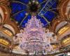 Inaugurazione delle vetrine e dell'albero di Natale delle Galeries Lafayette 2024 con Vianney in vetrina