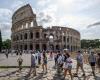 Indignazione a Roma per le battaglie dei ‘gladiatori’ di Airbnb al Colosseo