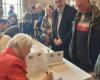 Centro stampa: Belle residenze: Poitiers con un libro aperto