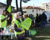 “Chiediamo al governo di ascoltare la gente”: i “gilet gialli” tornano alla rotonda di Bagnols-sur-Cèze