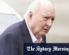 Alan Jones arrestato per accuse di aggressione al pudore