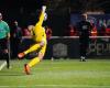 un portiere tira… quattro tiri in porta e qualifica la sua squadra