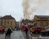 Incendio e nuvola di fumo nel centro di Metz