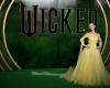 Ariana Grande vede la vita in giallo con Ralph Lauren per “Wicked”