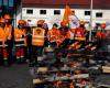 I dipendenti ArcelorMittal di Reims sfogano la loro rabbia dopo l'annuncio della chiusura dello stabilimento