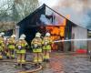 Vicino a Rouen: incendio in un edificio agricolo, paglia che brucia mobilita i vigili del fuoco