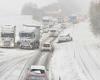 I primi fiocchi di neve stanno già disturbando il traffico nella Svizzera romanda