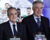 Carlo Ancelotti si inginocchia davanti a Florentino Pérez