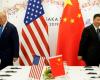 La Cina risponde: “Nessuno vince una guerra commerciale” mentre Trump prende di mira le importazioni con tariffe.