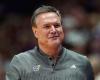 Cosa ha detto Bill Self riguardo a Duke Star Cooper Flagg prima del matchup