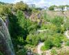 un adolescente cade da 30 metri in un giardino pubblico