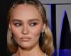 “Sembra suo padre”: Lily Rose Depp in una relazione, la sua fidanzata vittima di critiche