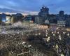 In Serbia decine di migliaia di persone manifestano contro le autorità, a più di un mese dal crollo del tetto di una stazione