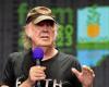 Neil Young critica il festival e annuncia il suo ritiro dal programma