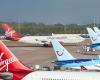 L’aeroporto di Manchester riapre le piste ma avverte di ritardi