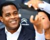 un rimbalzo sorprendente per Patrick Kluivert, che continua il suo giro del globo