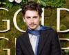 Timothée Chalamet indossa il primo completo Tom Ford di Haider Ackermann ai Golden Globes 2025