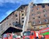 gli ospiti dell’hotel hanno dovuto gettarsi dalle finestre per sfuggire alle fiamme